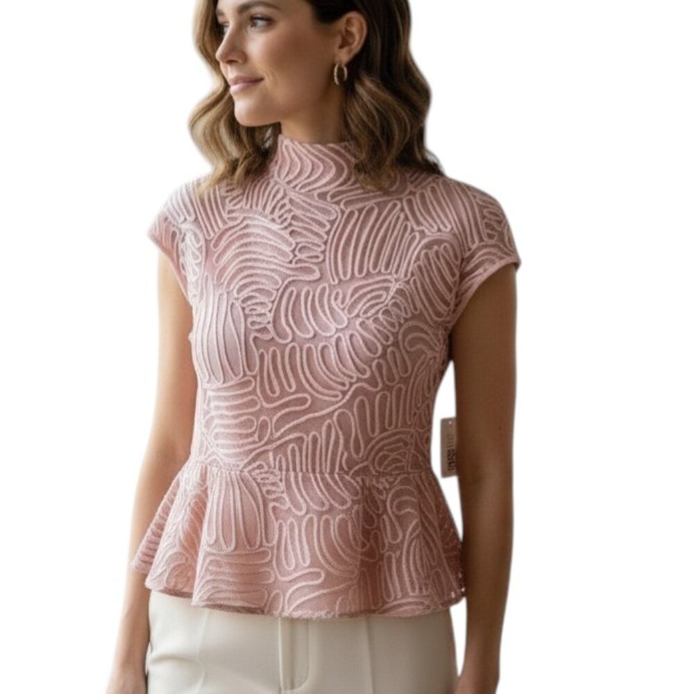 Portfolio Women's Pink 3D Ribbon Lace Top Size Small